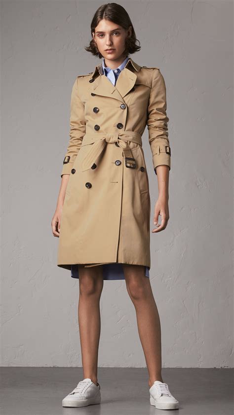 burberry kensington vs chelsea|burberry trench coat size guide.